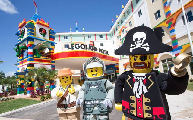 floride-decouvrez-nouvel-hotel-deco-ambiance-Lego-vend-du-reve-orlando
